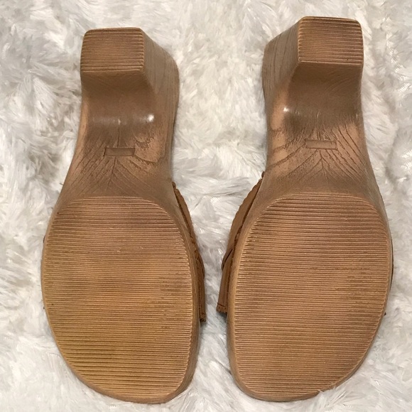 White Mountain Suede Heeled Slide - Picture 4 of 8